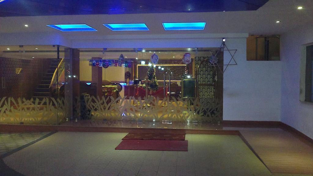 Hotel Sea Palace Kollam Εξωτερικό φωτογραφία